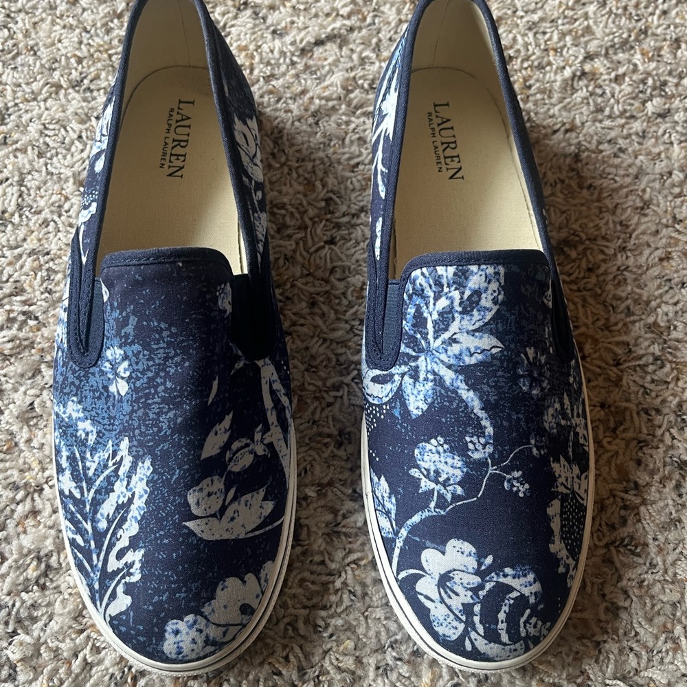 Lauren Ralph Lauren Blue/White Floral Slip-On Shoes